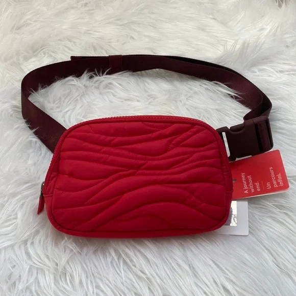 lululemon belt bag velour black Lululemon quilted velour belt bag
